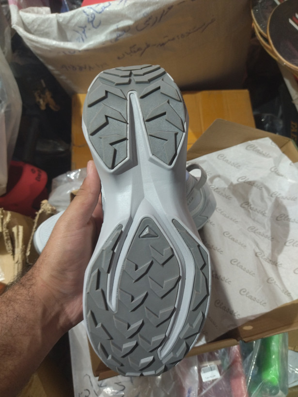 کفش پیادهروی و رانینگ فوق سبک اسپرت | مجهز به بند کشی سریع (Speed-Lacing) و زیره ضدلغزش ارگونومیک